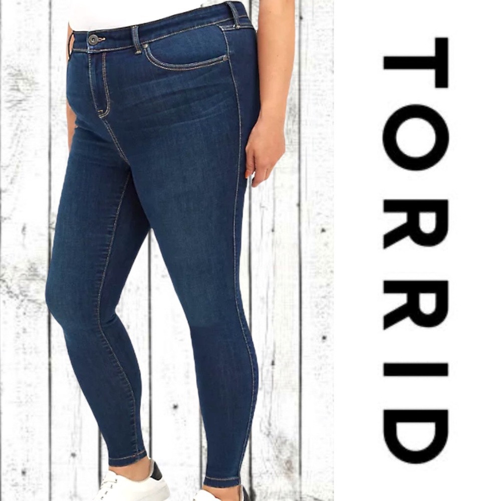 TORRID Women’s Size 16R Jeans MidFit Super Skinny Stretch Soft NEW dark wash